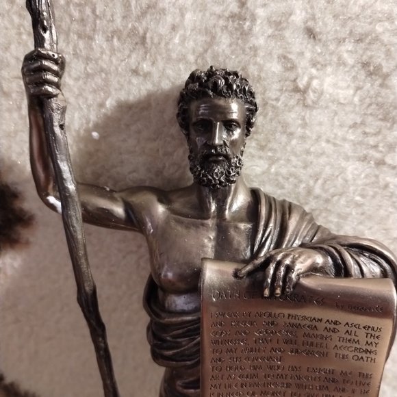 Studio Collection Hippocrates Statue - Picture 4 of 8